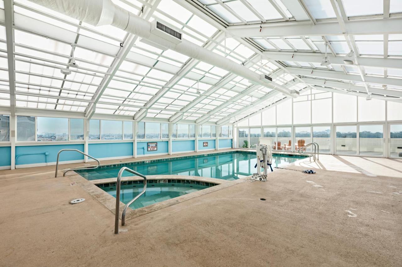 Ocean Sands Resort, Oceanfront, Virginia Beach By Vacatia エクステリア 写真
